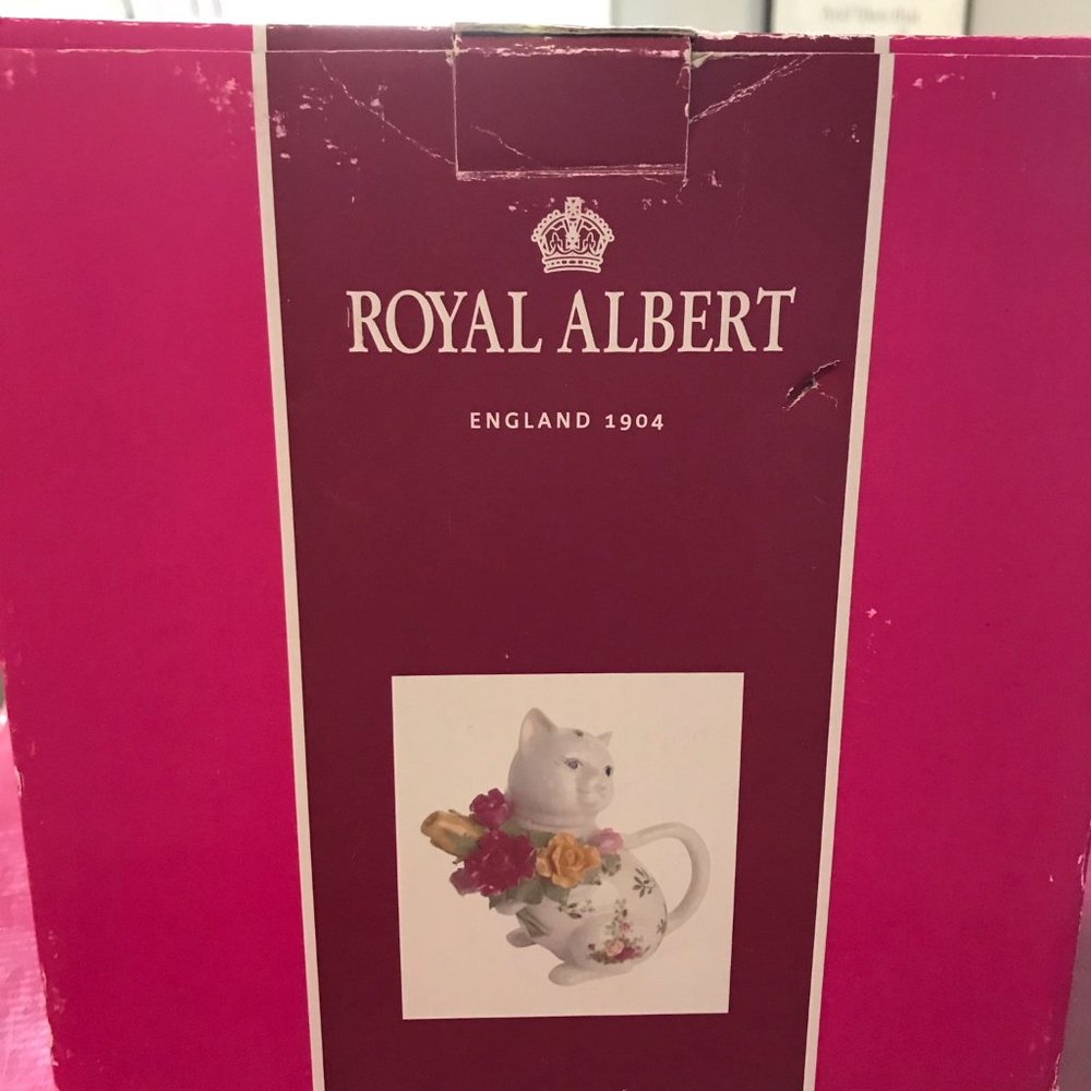 royal albert old country rose cat teapot, new in b - Picture 6 of 6